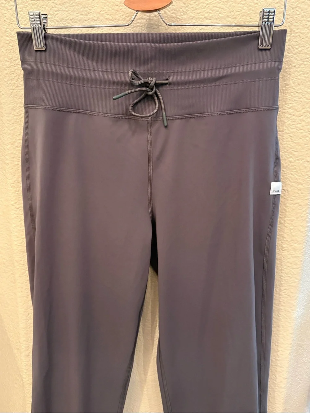 VUORI Women Olive Daily Jogger Pants Size Medium